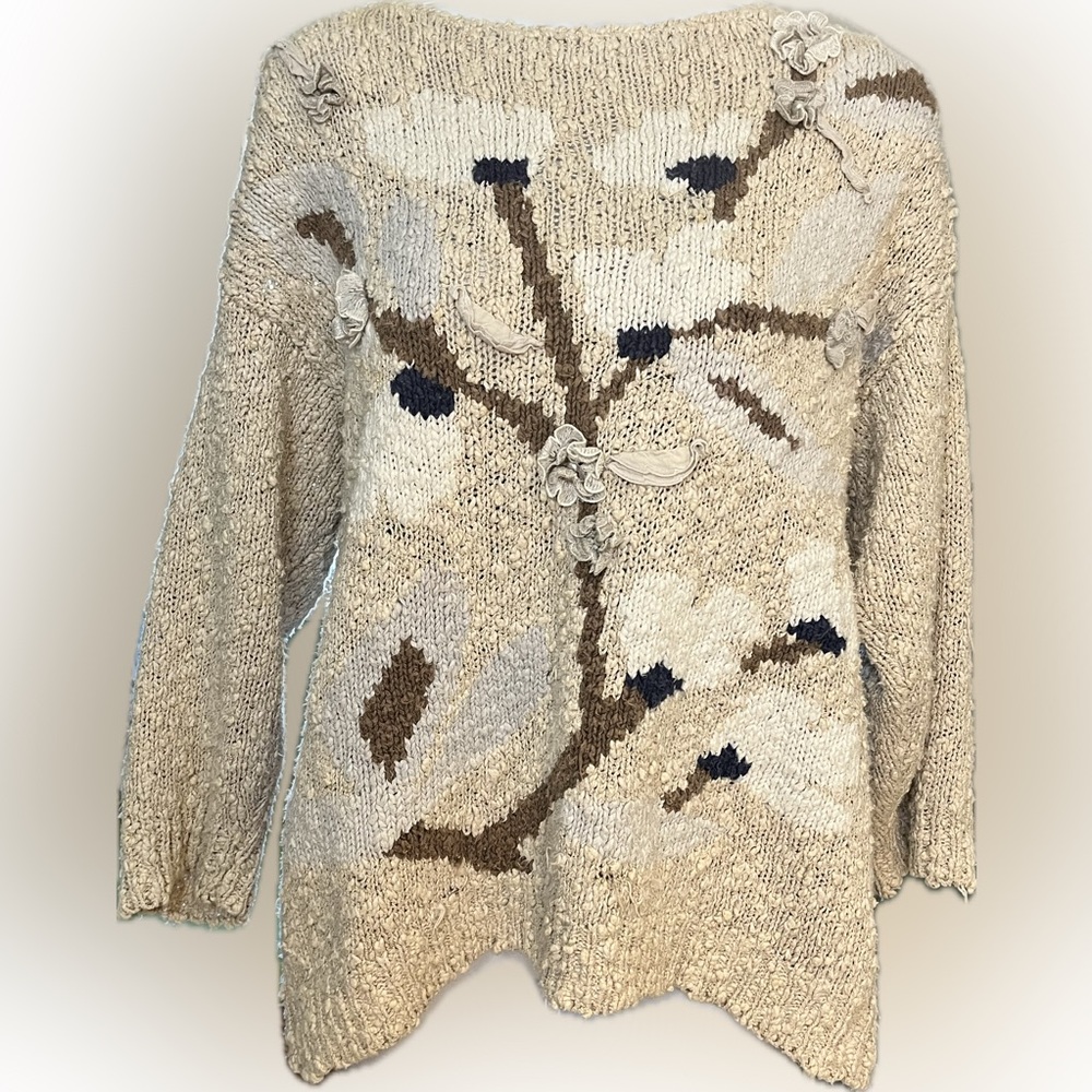 Vintage Cozy Beige Floral Pattern Sweater with 3D knit flowers. Size Medium